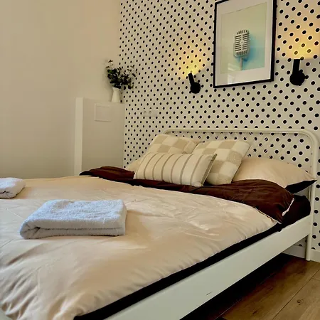 公寓 Canoe 2-bedroom With View In 华沙