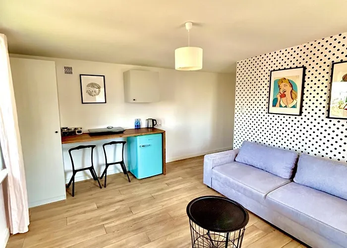 Canoe 2-bedroom With View In *